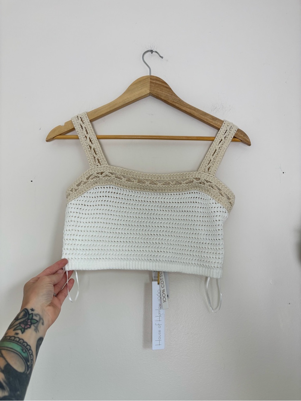 House Of Harlow 1960 Crochet Cotton Crop In Neutral